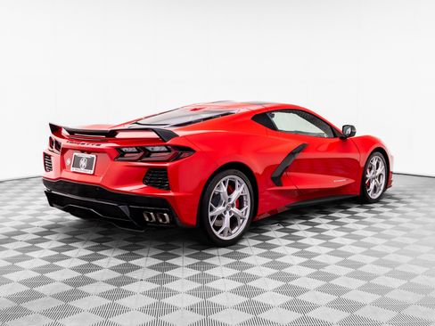 Used 2022 Chevrolet Corvette Stingray Preferred Cpe w/ Z51 Performance Package RWD image 5