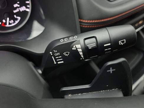 Used 2025 Nissan Rogue SV image 27