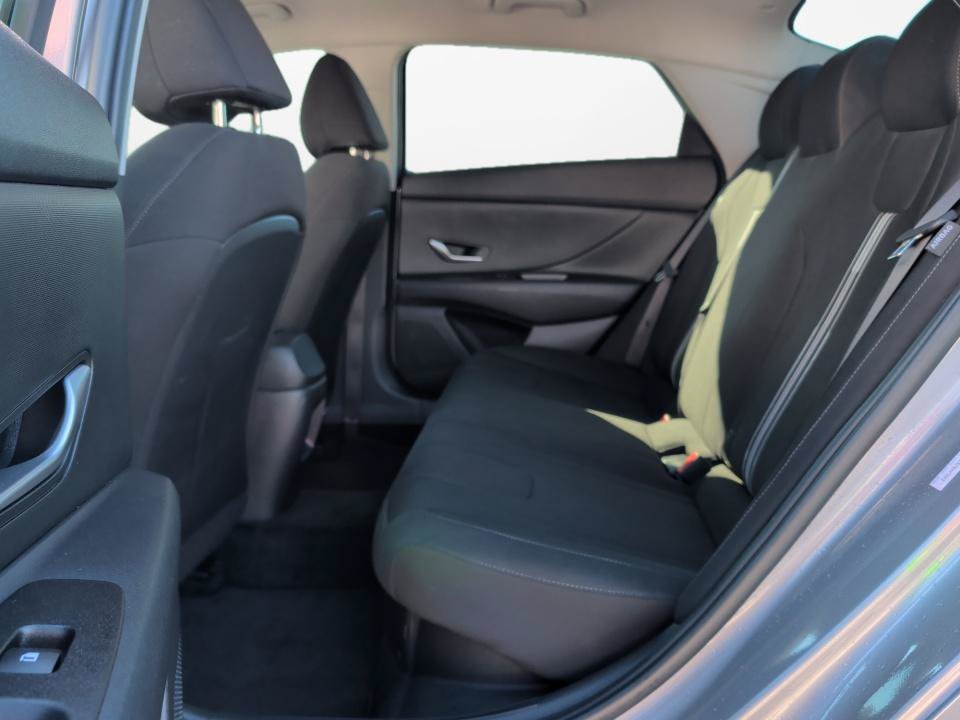 Used 2026 Hyundai Elantra Hybrid FWD image 13
