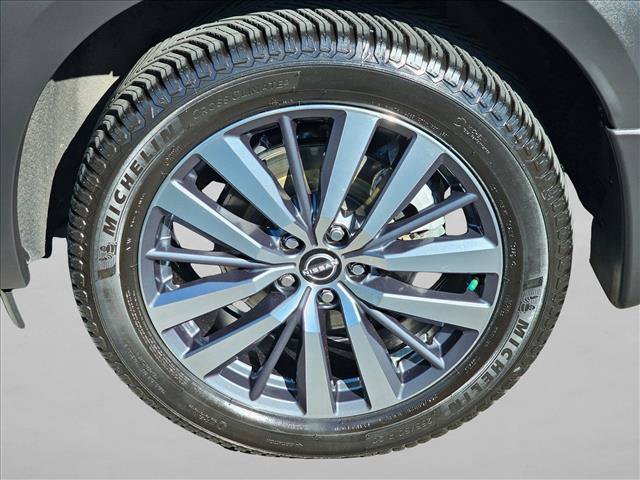 Used 2022 Nissan Pathfinder Platinum AWD/4WD image 9