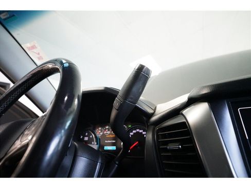 Used 2019 Chevrolet Suburban Premier w/ Premier Plus Edition AWD/4WD image 26