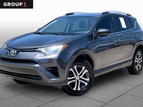 Used 2016 Toyota RAV4 LE FWD image 1