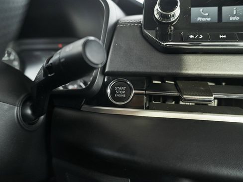 Used 2024 Mitsubishi Outlander SE image 47