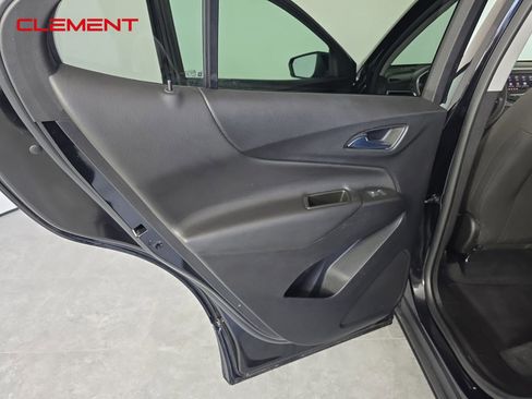 Used 2022 Chevrolet Equinox LT image 24