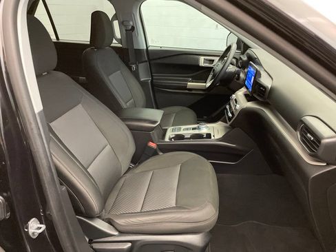Used 2023 Ford Explorer XLT RWD image 23