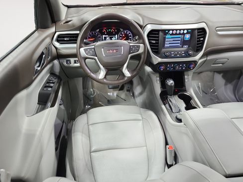 Used 2017 GMC Acadia SLT FWD image 10