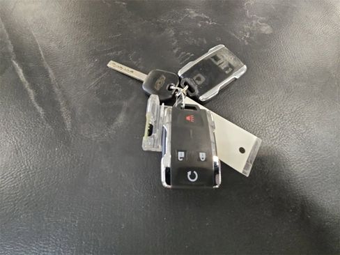 Used 2018 Chevrolet Silverado 1500 High Country image 32