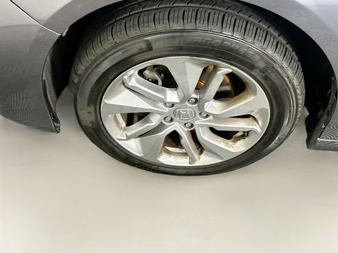 Used 2018 Honda Accord LX image 11