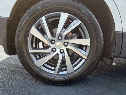 Used 2022 Chevrolet Equinox Premier image 9