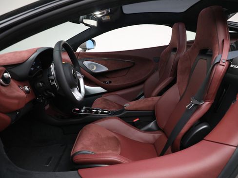 Used 2023 McLaren GT image 22