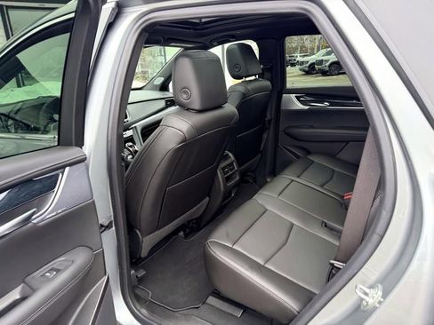 Used 2025 Cadillac XT5 Premium Luxury image 11