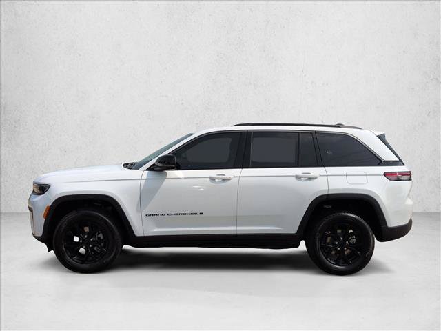 New 2026 Jeep Grand Cherokee Altitude RWD image 3
