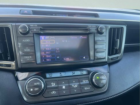 Used 2013 Toyota RAV4 XLE image 26