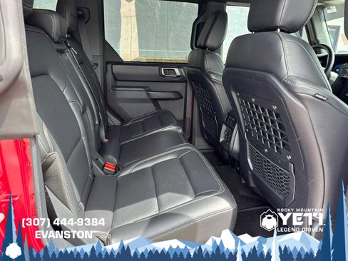 Used 2025 Ford Bronco Badlands AWD/4WD image 16