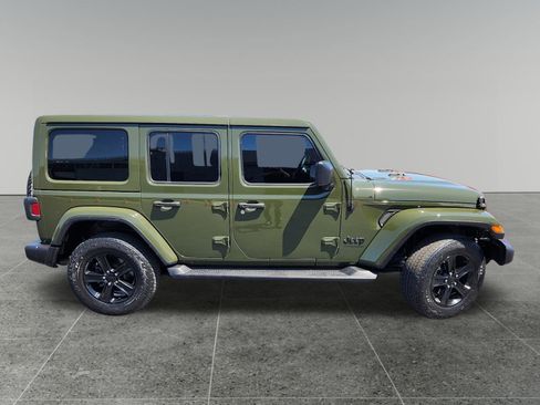 Used 2021 Jeep Wrangler Unlimited Sahara AWD/4WD image 8