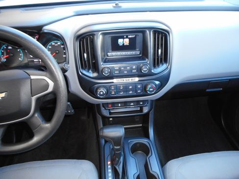 Used 2016 Chevrolet Colorado W/T w/ WT Convenience Package AWD/4WD image 19