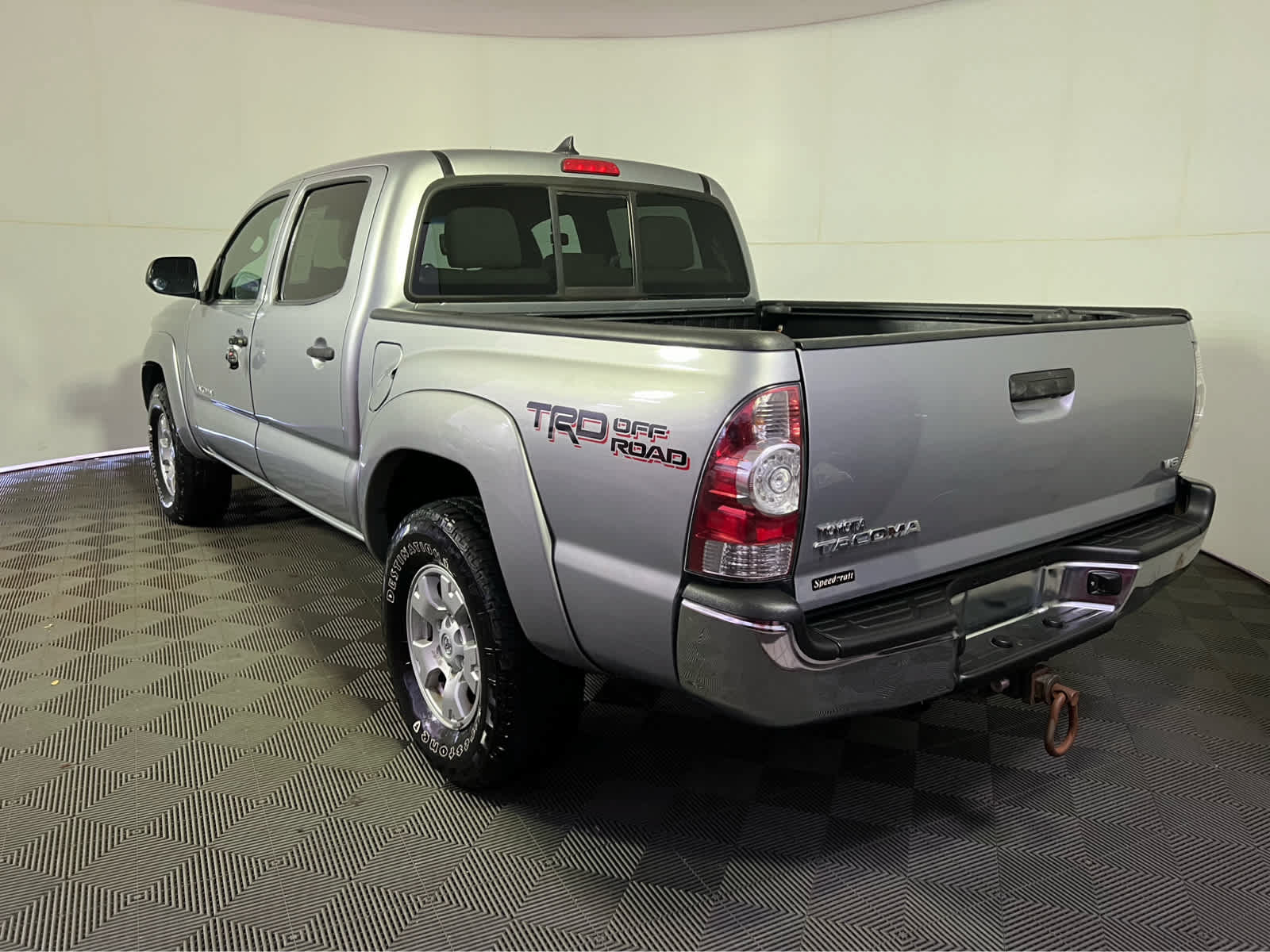 Used 2015 Toyota Tacoma 4x4 Double Cab w/ TRD Off-Road Package image 5