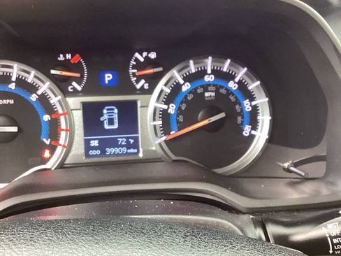 Used 2014 Toyota 4Runner Limited AWD/4WD image 36