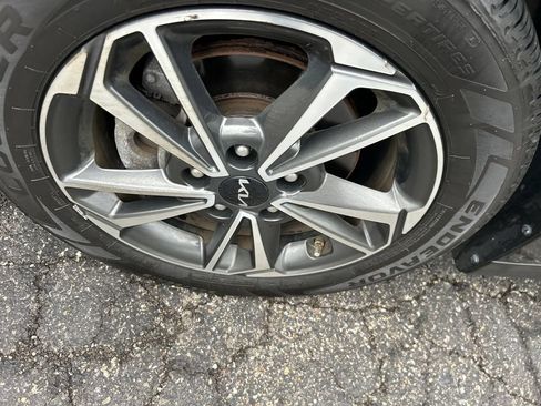 Used 2023 Kia Forte LXS FWD image 12
