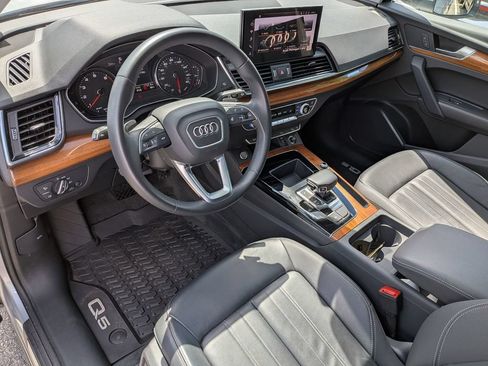 Used 2023 Audi Q5 2.0T Premium w/ Convenience Package AWD/4WD image 11