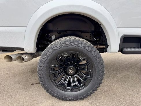 New 2026 Ford F250 Lariat w/ Black Appearance Package image 48