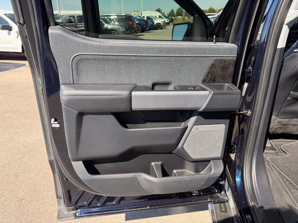 Used 2022 Ford F150 Lariat w/ Equipment Group 502A High AWD/4WD image 9