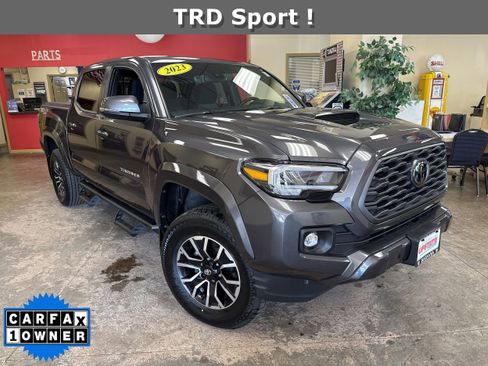 Used 2023 Toyota Tacoma TRD Sport image 1