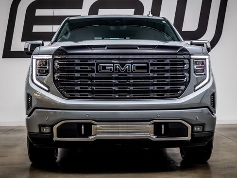 Used 2025 GMC Sierra 1500 Denali Ultimate AWD/4WD image 4