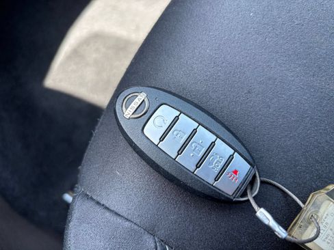Used 2025 Nissan Altima 2.5 SV FWD image 24