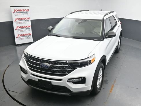 Used 2024 Ford Explorer XLT w/ Equipment Group 202A AWD/4WD image 24