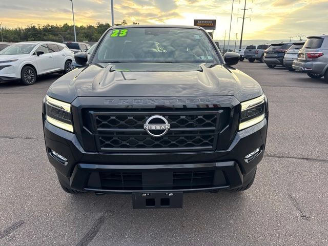 Certified 2023 Nissan Frontier SV w/ Midnight Edition Package AWD/4WD image 2