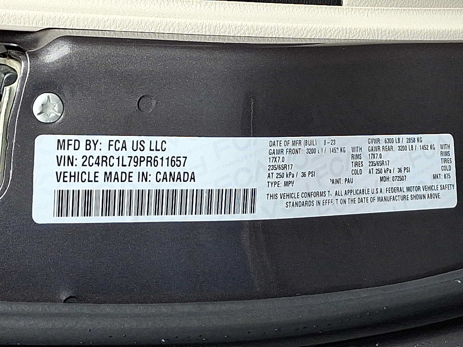 Used 2023 Chrysler Pacifica Touring-L FWD image 25