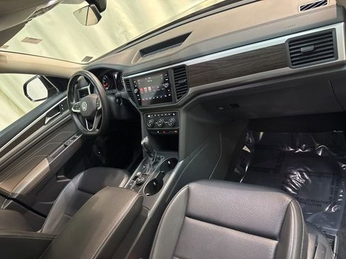 Certified 2021 Volkswagen Atlas SE image 39