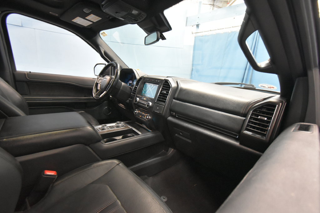 Used 2018 Ford Expedition Max Limited w/ Equipment Group 302A AWD/4WD image 27