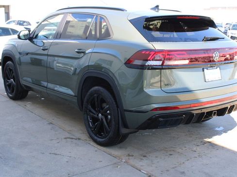 New 2026 Volkswagen Atlas Cross Sport SEL R-Line AWD/4WD image 4