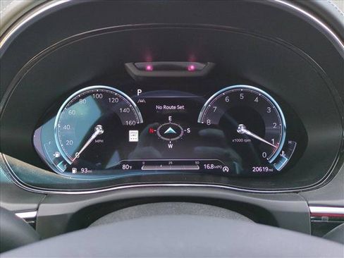 Used 2023 Genesis GV70 2.5T w/ Sport Prestige Package AWD/4WD image 11
