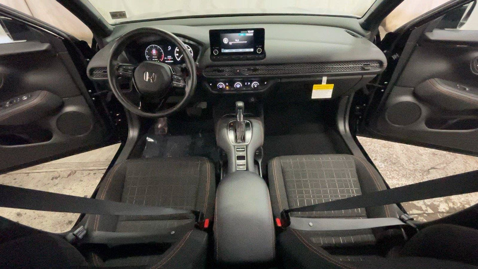 Certified 2024 Honda HR-V Sport image 30