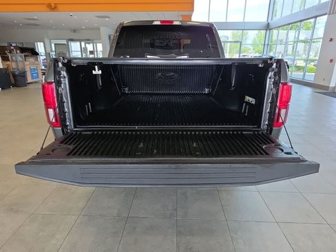 Used 2019 Ford F150 Lariat w/ Equipment Group 502A Luxury AWD/4WD image 13