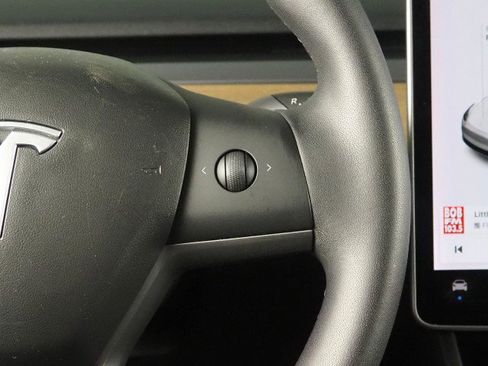 Used 2020 Tesla Model Y Long Range AWD/4WD image 22