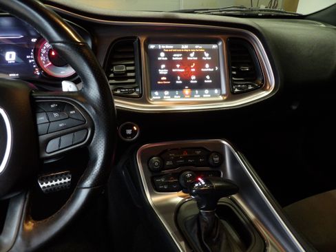 Used 2021 Dodge Challenger R/T Scat Pack w/ T/A Package image 11