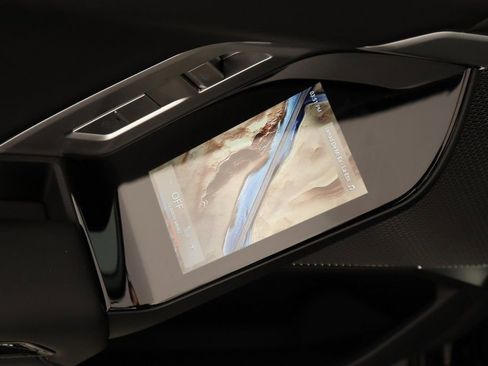 New 2025 BMW 760i xDrive image 18