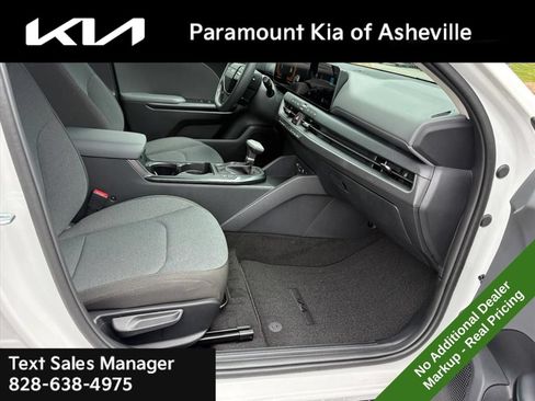 New 2026 Kia K4 FWD image 17