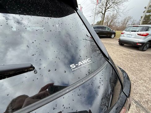 Used 2025 Mitsubishi Outlander SE image 9