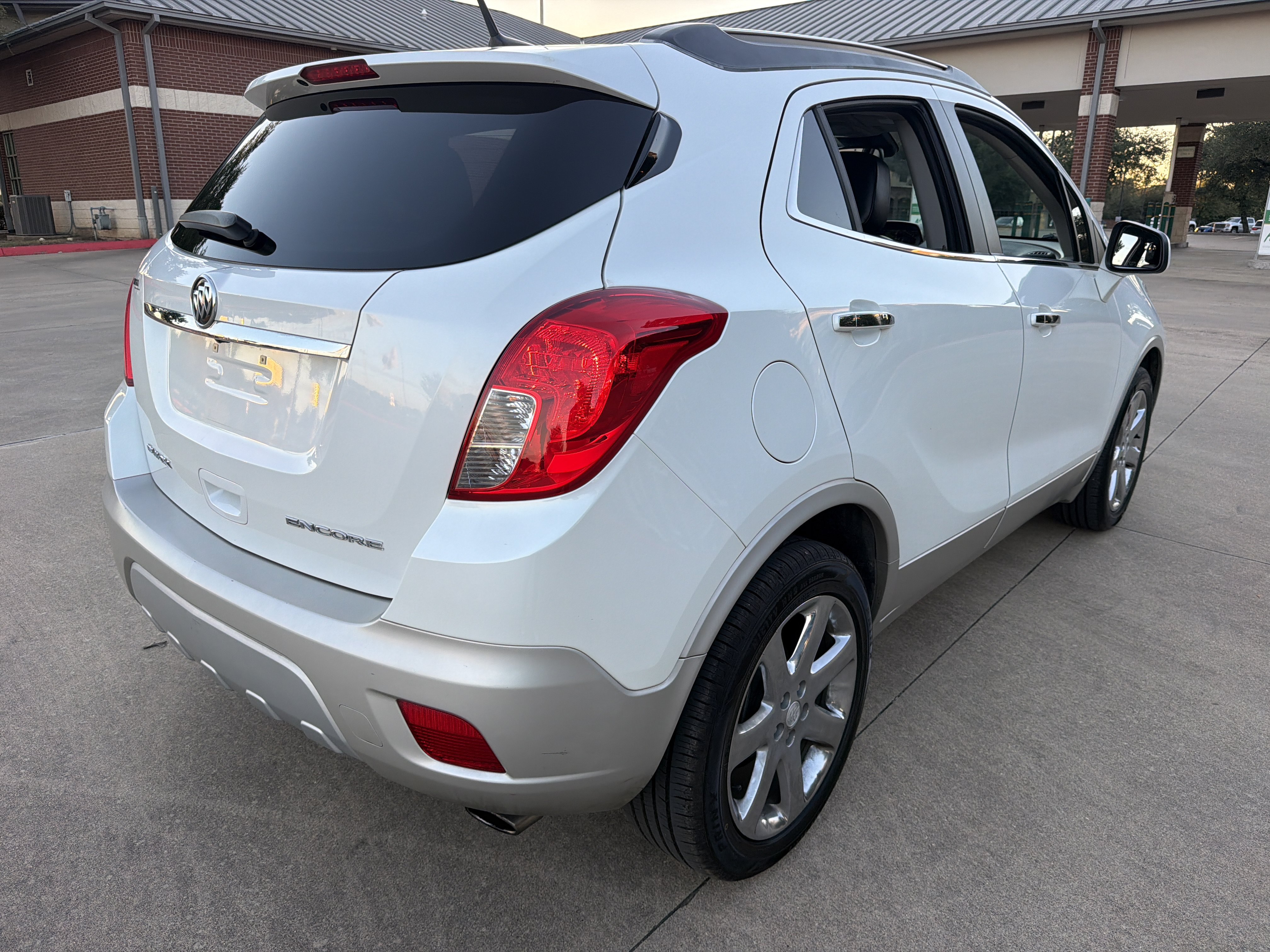 Used 2013 Buick Encore Leather FWD image 7