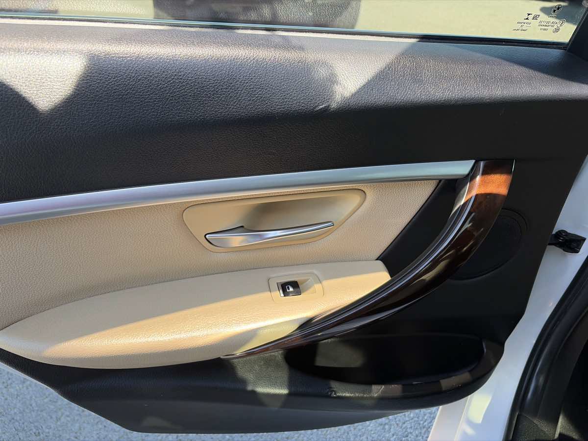 Used 2018 BMW 330i Sedan w/ Convenience Package RWD image 12