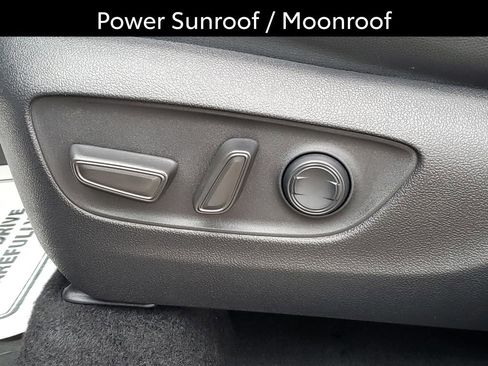 Used 2022 Toyota Highlander XSE image 8