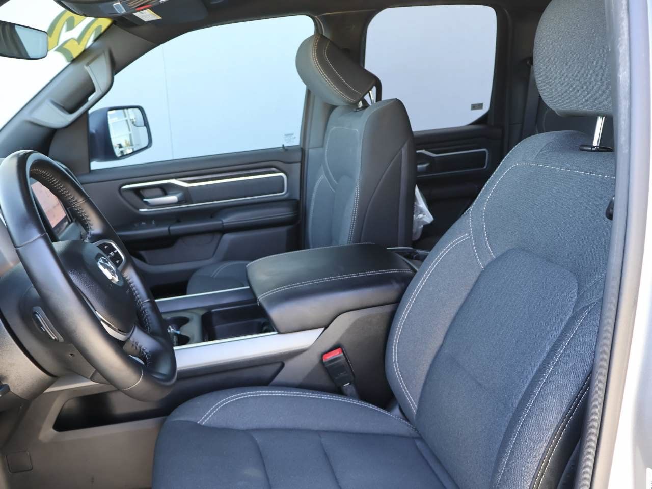 Used 2022 RAM 1500 Big Horn AWD/4WD image 9