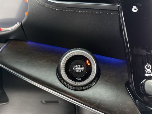 Used 2022 Jeep Grand Wagoneer Series I w/ Rear Seat Video Group 1 image 16