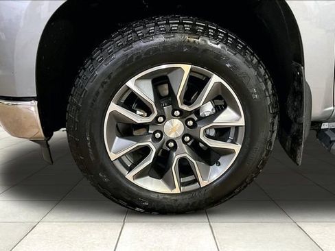 Certified 2024 Chevrolet Silverado 1500 LT AWD/4WD image 10