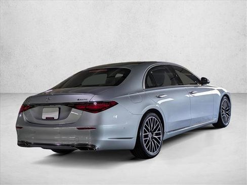 Used 2023 Mercedes-Benz S 580 4MATIC Sedan image 4